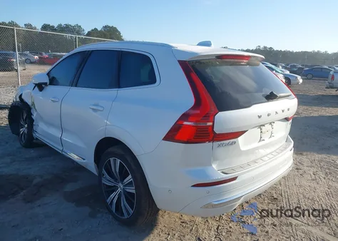 2022 Volvo Xc60 B5 Inscription z USA, uszkodzony, nr VIN YV4L12DL5N1905486